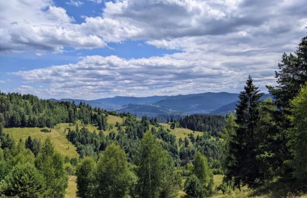 Найвища точка в Яремче: який вид відкривається з гори Маковиця сьогодні (фото)
