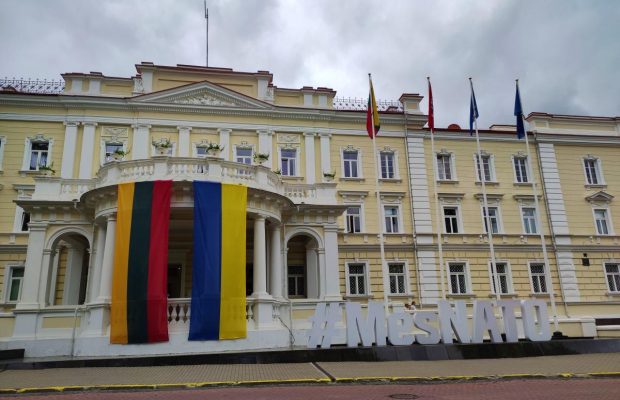 Аеропорт Вільнюса закриють більше ніж на добу через саміт НАТО