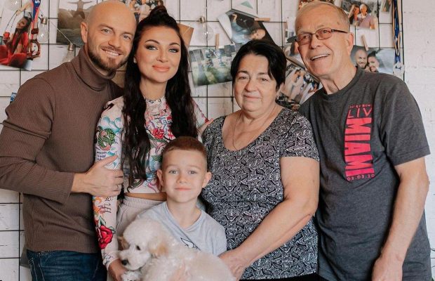 Пока родители живут под обстрелами на Запорожье, Яма с семьей уехал в США (видео)