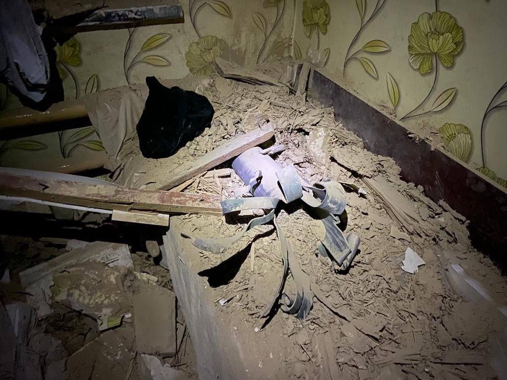 Наслідки "прильоту" в Марганці / фото Валентина Резніченка Наслідки "прильоту" в Марганці / фото Валентина Резніченка