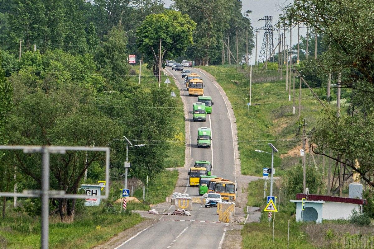 Евакуація буде проводитись з відповідним прикриттям військових ЗСУ / фото УНІАН, Андрій Марієнко Евакуація буде проводитись з відповідним прикриттям військових ЗСУ / фото УНІАН, Андрій Марієнко