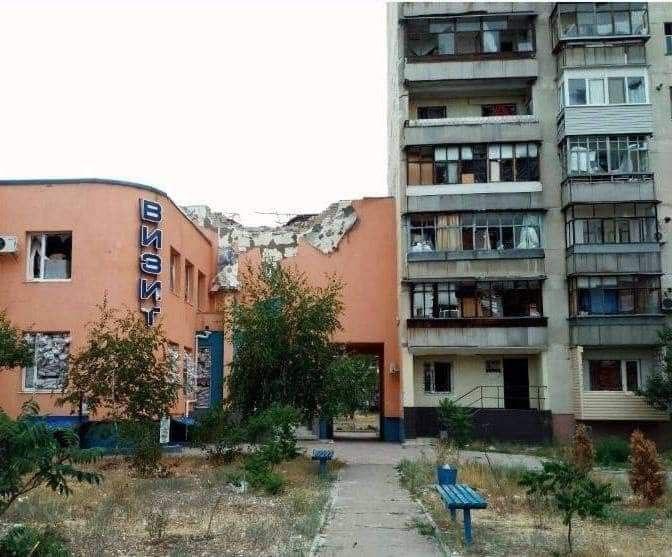 Оккупанты хоронят жителей Рубежного, которых убили весной / фото Сергей Гайдай Оккупанты хоронят жителей Рубежного, которых убили весной / фото Сергей Гайдай