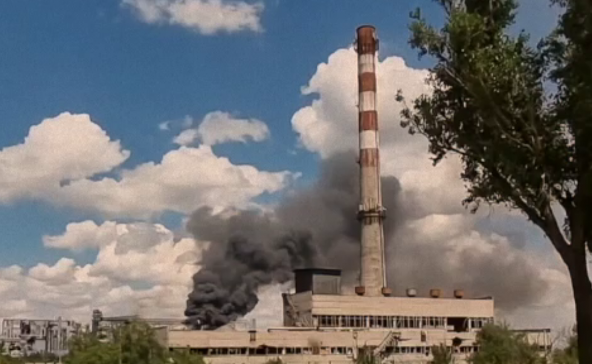 A powerful explosion thundered in Mariupol \ screenshot