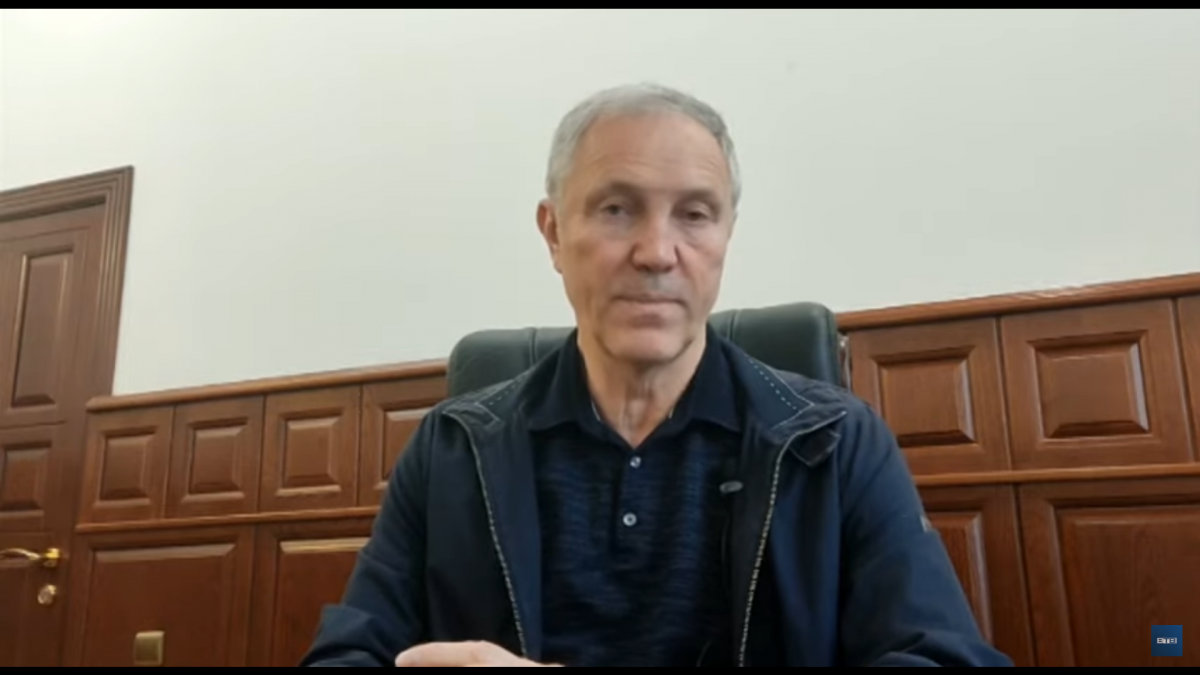Сальдо может реагировать на команды врачей, но состояние здоровья все равно тяжелое / фото скриншот You-Tube Сальдо может реагировать на команды врачей, но состояние здоровья все равно тяжелое / фото скриншот You-Tube