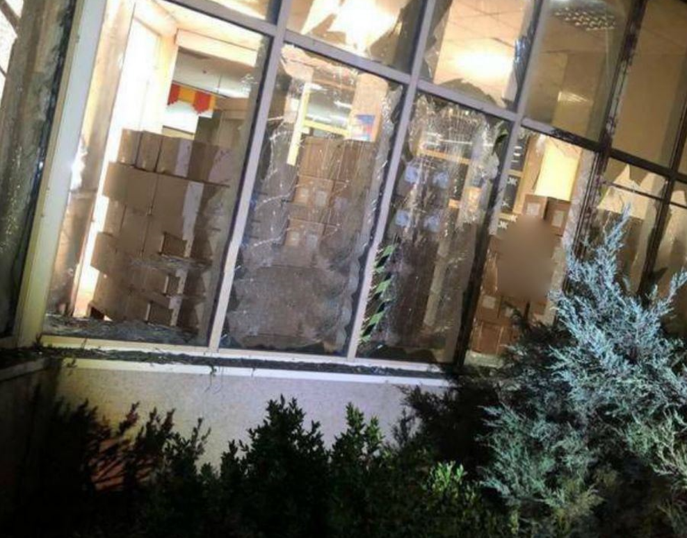 Наслідки підриву офісу пропутінської партії / "РІА Мелитополь" Наслідки підриву офісу пропутінської партії / "РІА Мелитополь"