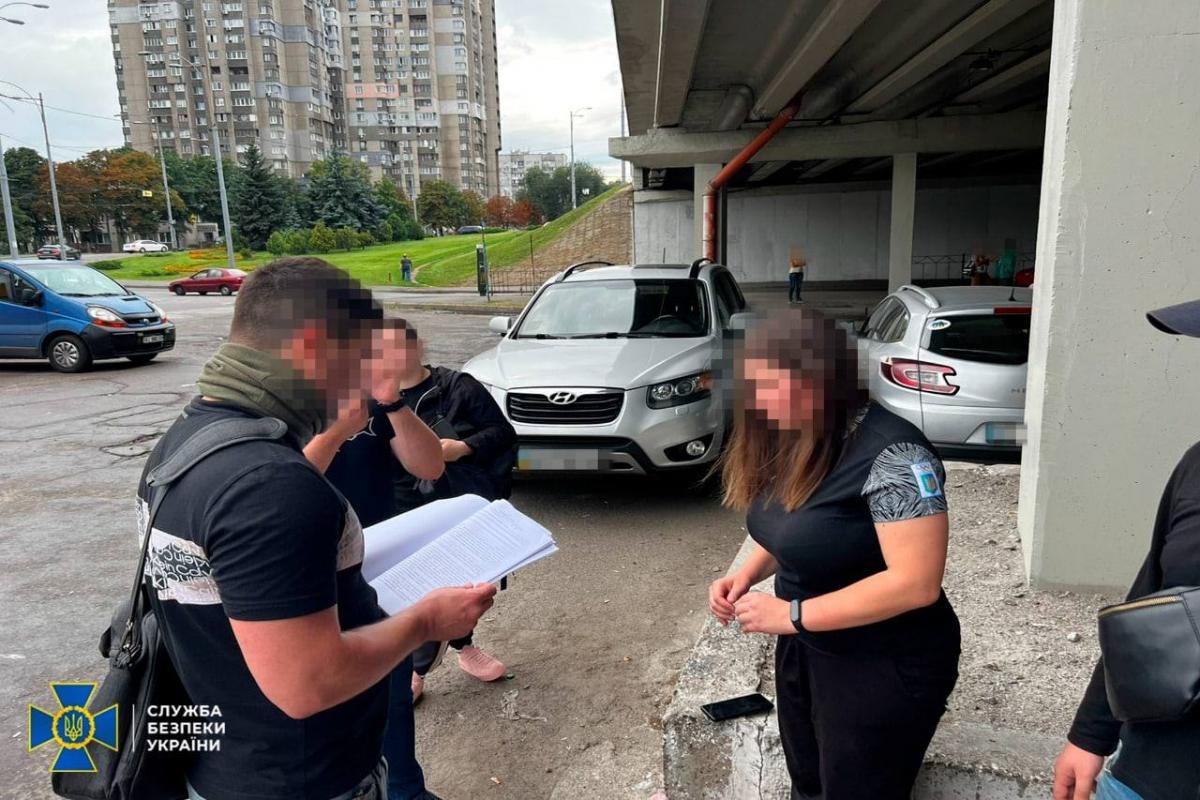СБУ затримала столичну "зрадницю", яка передавала ворогу дані про військових / фото СБУ СБУ затримала столичну "зрадницю", яка передавала ворогу дані про військових / фото СБУ