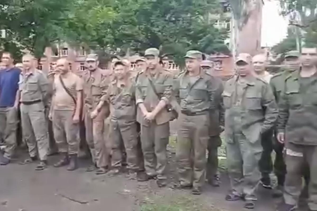 "ДНР" отримала удар в спину від "ЛНР", з'ясував Денис Казанський / скріншот "ДНР" отримала удар в спину від "ЛНР", з'ясував Денис Казанський / скріншот