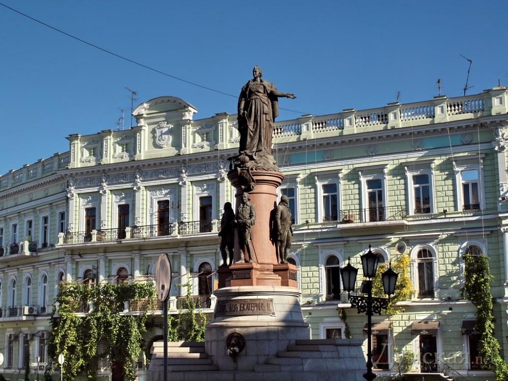 В Одесі приберуть памятник імператриці Катерині II \ фото Думская В Одесі приберуть памятник імператриці Катерині II \ фото Думская