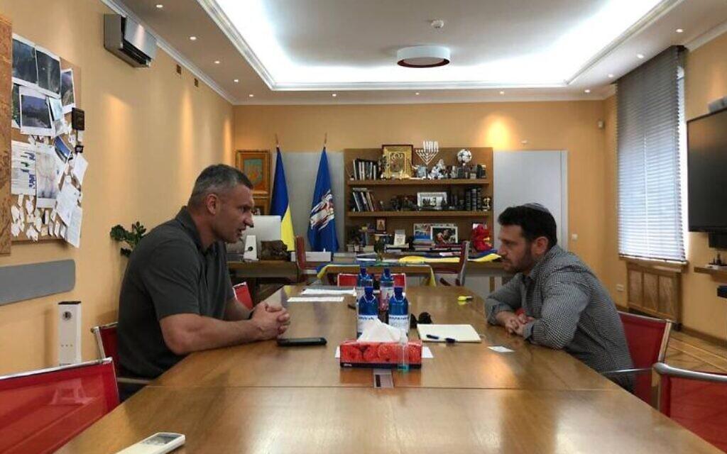 Кличко: мы на самом деле защищаем ценности и защищаем Европу Кличко: мы на самом деле защищаем ценности и защищаем Европу