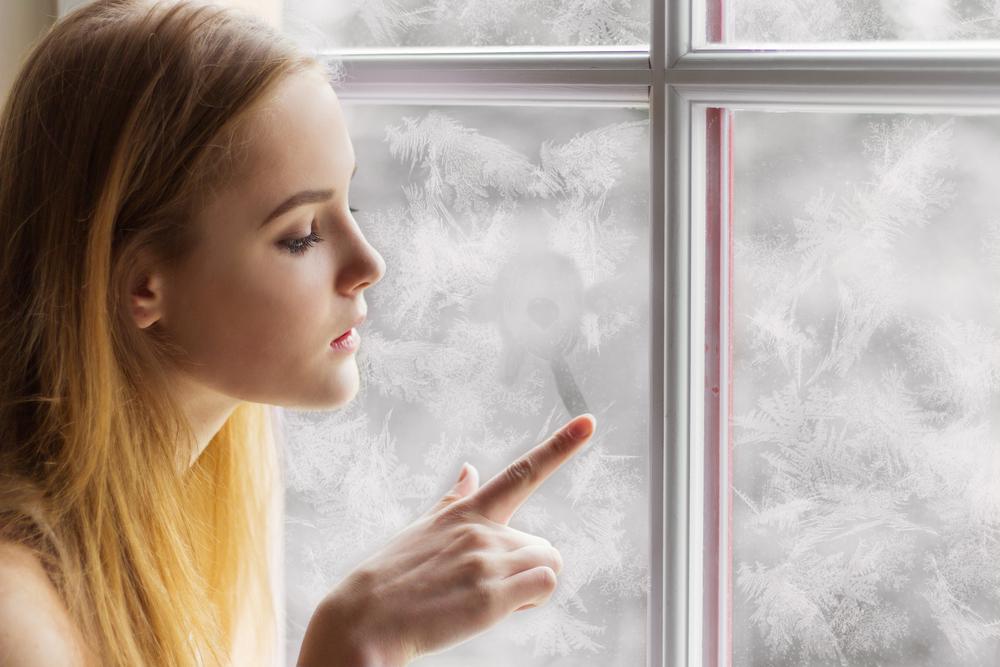 Как утеплить окна на зиму / фото ua.depositphotos.com