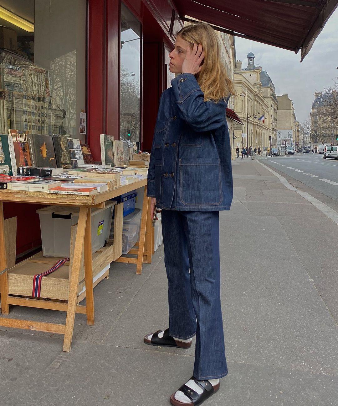 Стилист из Парижа в носках и босоножках / Фото - instagram.com/alicepilate/ Стилист из Парижа в носках и босоножках / Фото - instagram.com/alicepilate/