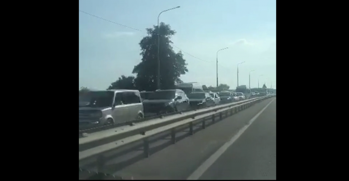 У Криму зняли багатокілометрові затори / скріншот У Криму зняли багатокілометрові затори / скріншот