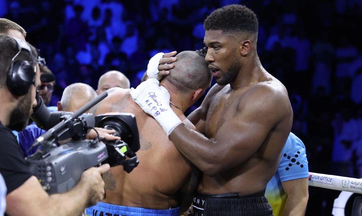Энтони Джошуа и Александр Усик / фото twitter.com/MatchroomBoxing Энтони Джошуа и Александр Усик / фото twitter.com/MatchroomBoxing