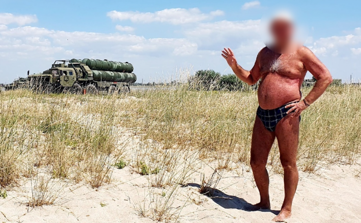 Туристи "злили" фотографії російського ППО / фото Радіо Свобода Туристи "злили" фотографії російського ППО / фото Радіо Свобода