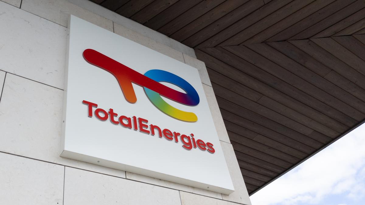 TotalEnergies уличили в причастности к изготовлению авиатоплива для российских летчиков, которые обстреливают Украину / фото ua.depositphotos.com TotalEnergies уличили в причастности к изготовлению авиатоплива для российских летчиков, которые обстреливают Украину / фото ua.depositphotos.com