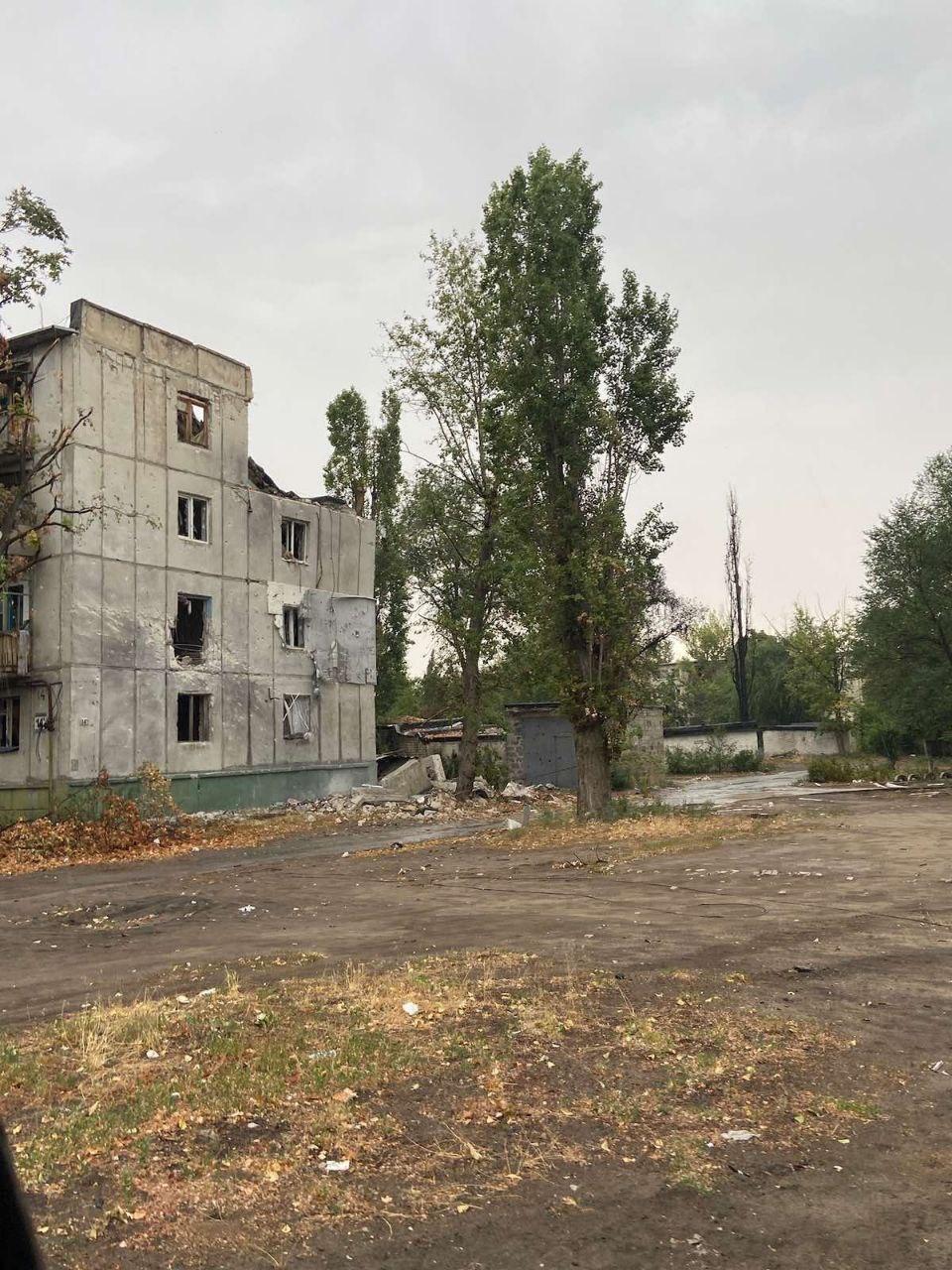 Багато будівель знаходиться в аварійному стані / Фото надані героїнею публікації Багато будівель знаходиться в аварійному стані / Фото надані героїнею публікації