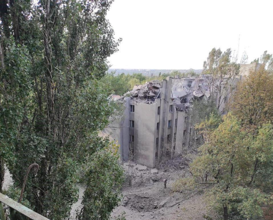 ЗСУ вдарили з HIMARS по окупантам у Кадіївці / фото Денис Казанський ЗСУ вдарили з HIMARS по окупантам у Кадіївці / фото Денис Казанський