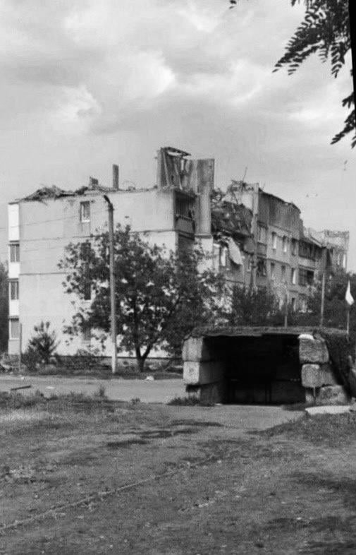 Окупанти обстріляли будинки в окупованій Кам'янці: подробиці про загиблу жінку з дітьми Окупанти обстріляли будинки в окупованій Кам'янці: подробиці про загиблу жінку з дітьми