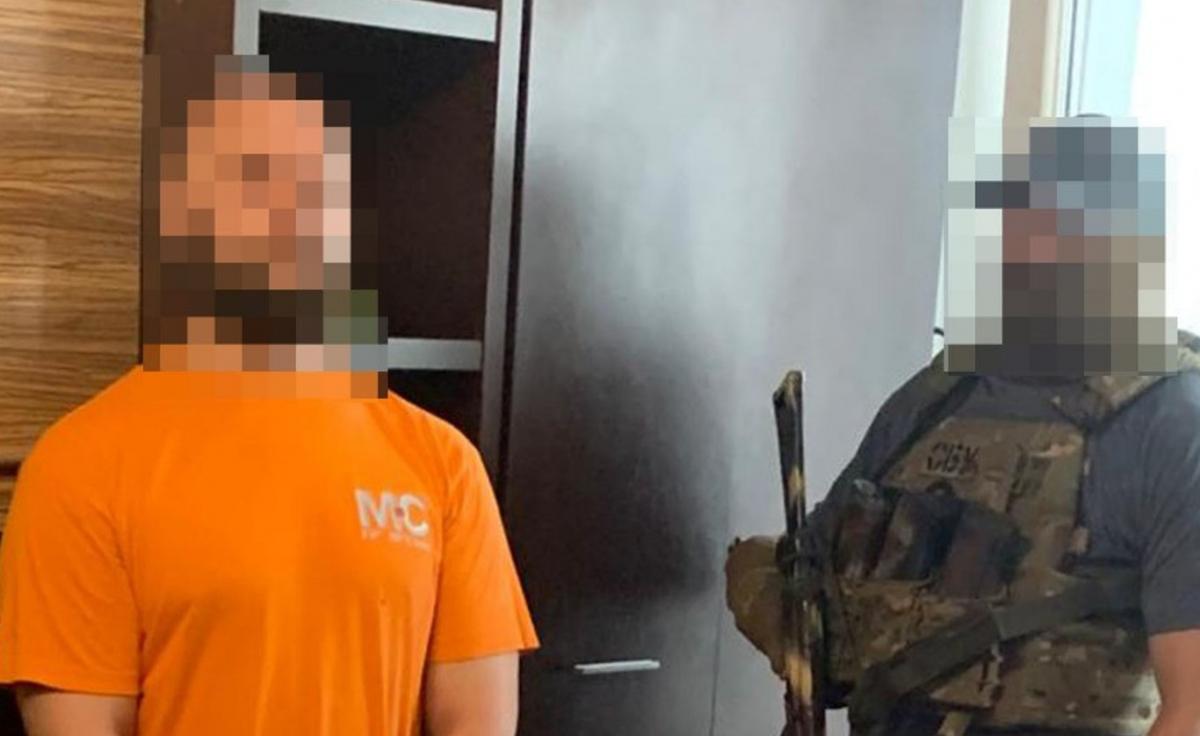 СБУ затримала "наводчика" ударів по Миколаєву / фото СБУ СБУ затримала "наводчика" ударів по Миколаєву / фото СБУ