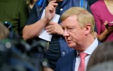 Чубайса могли отравить из-за информации о Путине - Фейгин