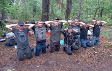 У лісі під Києвом виявили групу чоловіків: підозрюють у причетності до ДРГ