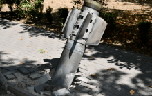 Ракетний обстріл Миколаєва посеред дня: поранено не менше 10 людей, є загиблі