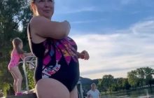 "Вас надо уничтожать, как евреев": в Германии неадекватная россиянка набросилась на украинку с ребенком (видео)