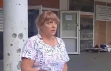 В оккупированном Мариуполе больные лежат на улице у входа в больницу (фото)