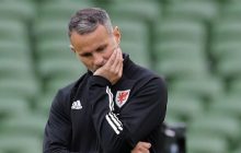 Бив кохану і викинув оголеною з готелю: легенда футболу постав перед судом