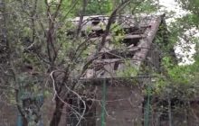 Окупанти били ракетами по житлових будинках Краматорська: у дворах чотириметрові вирви