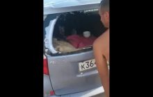 В Криму у автівку російських туристів влучив снаряд з воєнного полігону (відео)