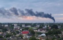 В Крыму прогремели взрывы, виден черный дым (фото, видео)