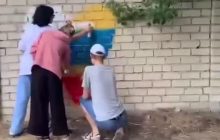 Окупанти завозять до Херсона людей для замальовування української символіки – ОВА