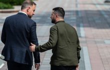 Зеленский прибыл в Польшу на встречу с Дудой