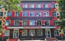 В Одесі охоронець пологового будинку напав на чоловіка з дитиною через українську мову