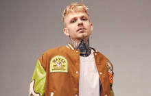 Вася Демчук, який розірвав чарти треком з Каменських, розчулив новою любовною піснею (відео)