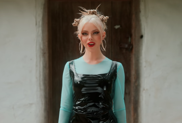 Хит Ванька-встанька от звезды сериала Школа занял первое место в рейтинге YouTube