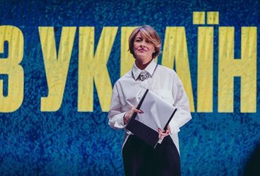 Елена Кравец расплакалась, говоря о смерти коллеги (видео)