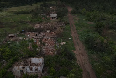 Бійці 93 бригади Холодний Яр показали відео зі звільненого села Дібрівне на Харківщині