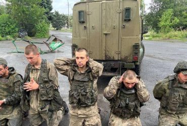 Бійці Азову захопили у полон нову партію окупантів: серед них є офіцер (фото)