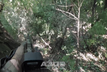 Бойцы ССО Азов показали кадры интенсивного боя с оккупантами от первого лица (видео)