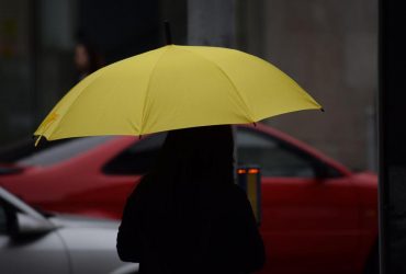 Готуйтеся до дощів та злив: сьогодні частину України накриють опади (карта)