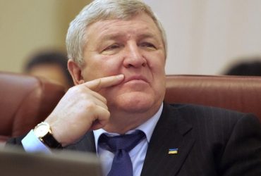 Харьковские соглашения: о подозрении в госизмене сообщили бывшему министру обороны