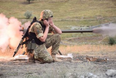 На Славянском направлении военные уничтожили два грузовика с личным составом оккупантов