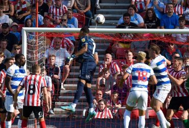 Cотворил чудо: в Англии вратарь спас команду от фиаско, забив гол в компенсированное время (видео)