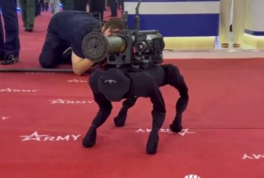 Росіяни зганьбилися озброєним роботом-собакою з AliExpress (фото, відео)