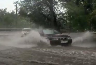 Одесу затопило: місто накрила шалена злива (відео)