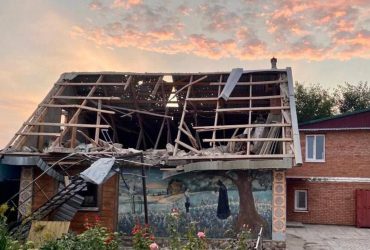 Окупанти з Ураганів обстріляли Дніпропетровщину: є поранені цивільні