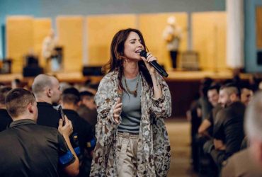 Надя Дорофєєва презентувала пісню з майбутнього україномовного альбому (відео)