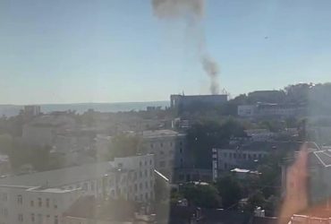 Над штабом Черноморского флота в Севастополе образовался гриб: сообщают о взрывах